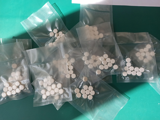 Molnupiravir viên thuốc cho FIP đổ ra và không đổ ra ở mèo CAS 2349386-89-4